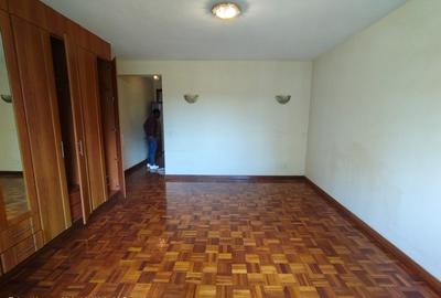 5 Bed Apartment with En Suite at Rhapta Road