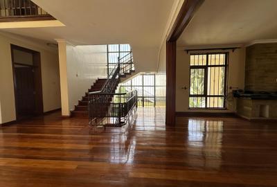 6 Bed House with En Suite at Kitisuru