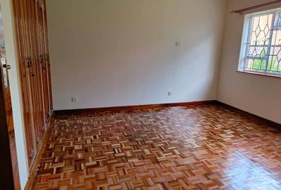 5 Bed House with En Suite at Loresho