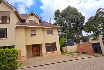 5 Bed Townhouse with En Suite at Lavington Green - 3