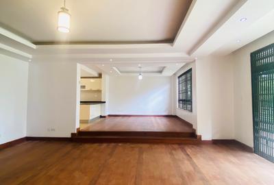 5 Bed Villa with En Suite in Lavington - 3