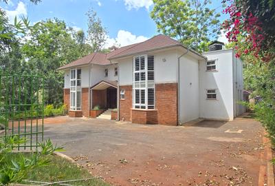 5 Bed Townhouse with En Suite at Rosslyn Lone Tree
