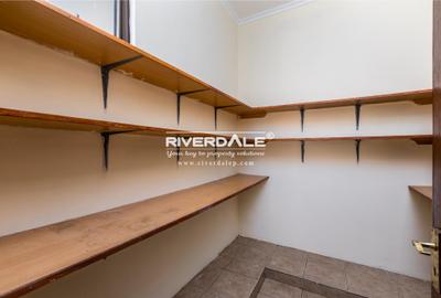 3 Bed Apartment with En Suite in Parklands - 4