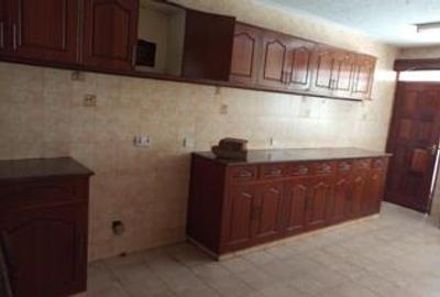 4 Bed Townhouse with En Suite at Siaya Rd