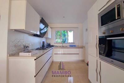2 Bed Apartment with En Suite at Rhapta Rd - 4