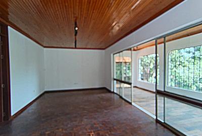 5 Bed House with En Suite in Thigiri - 3