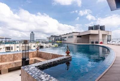 Serviced 3 Bed Apartment with En Suite at Riverside
