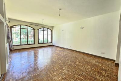 4 Bed Townhouse with En Suite in Lavington - 2