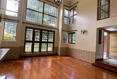 5 Bed Townhouse with En Suite in Lavington