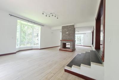 5 Bed Townhouse with En Suite at Rosslyn - 3