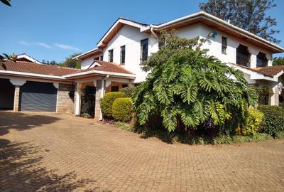 4 Bed House with En Suite at - 3