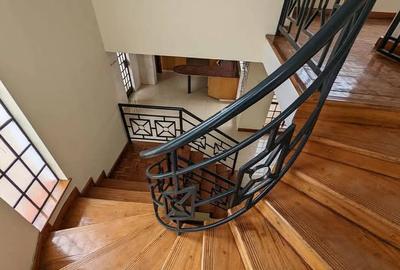 4 Bed Townhouse with En Suite at Westlands