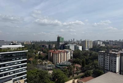 3 Bed Apartment with En Suite in Riverside - 3