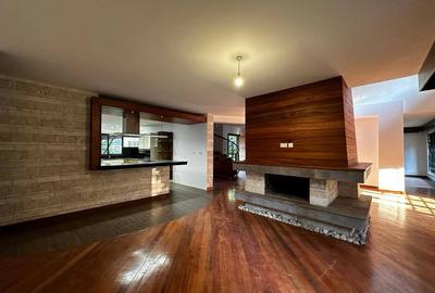 5 Bed Townhouse with En Suite in Runda