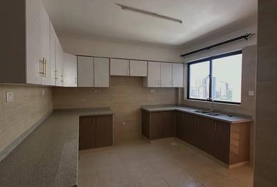 3 Bed Apartment with En Suite in Kileleshwa - 3