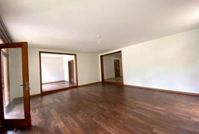 5 Bed Townhouse with En Suite at Lavington Green - 3