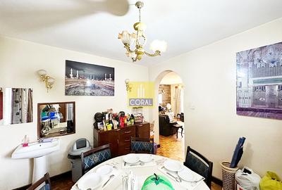 4 Bed Apartment in Riverside - 4