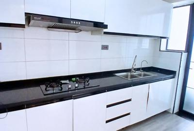 2 Bed Apartment with Swimming Pool at Wood Ave - 3