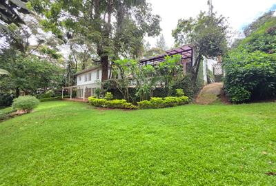 4 Bed House with En Suite at Lavington Green - 2