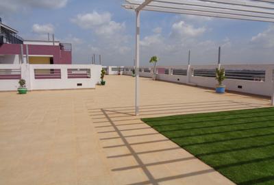 4 Bed Villa with En Suite in Westlands Area - 2