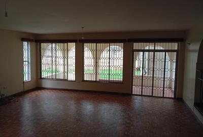 5 Bed Apartment with En Suite at Lavington