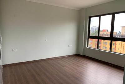 3 Bed Apartment with En Suite at Rose Avenue - 3