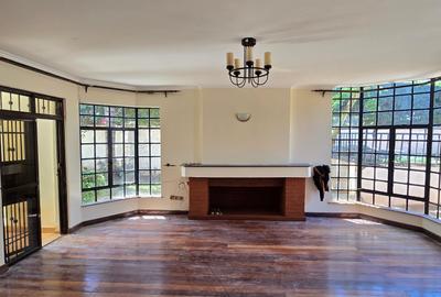 4 Bed Villa with En Suite in Runda - 4