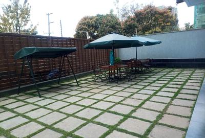 3 Bed Apartment with En Suite at Parklands - 4