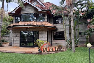 5 Bed Townhouse with En Suite at Lavington