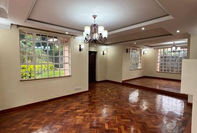 5 Bed Townhouse with En Suite in Lavington