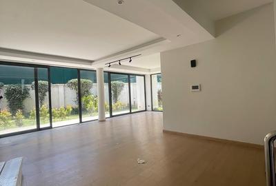 4 Bed Townhouse with En Suite at Lavington Green - 3