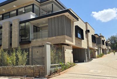 5 Bed Townhouse with En Suite at Kyuna Grovelia Grove - 3