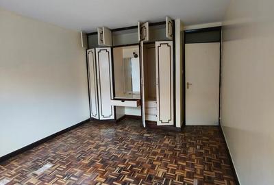 4 Bed Apartment with Swimming Pool in Kilimani - 3