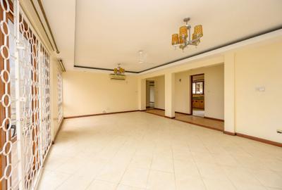 3 Bed Apartment with En Suite at Links Road