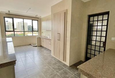 3 Bed Apartment with En Suite in Parklands