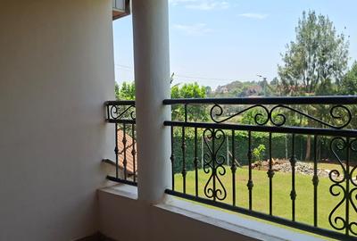 6 Bed House with En Suite in Runda - 3