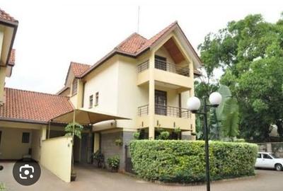 4 Bed Townhouse with En Suite in Lavington