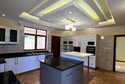 5 Bed House with En Suite in Karen