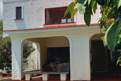 4 Bed Townhouse with En Suite in Shanzu