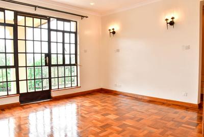 4 Bed House with En Suite in Runda - 3