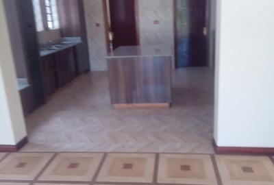 7 Bed House with En Suite at Mimosa