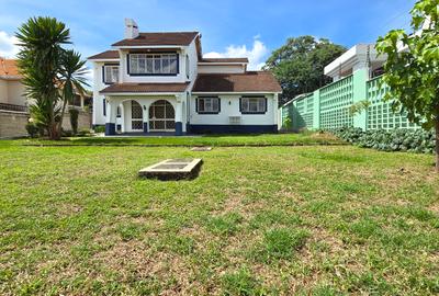 4 Bed House with En Suite in Runda