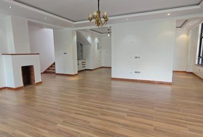 4 Bed Townhouse with En Suite in Karen - 3