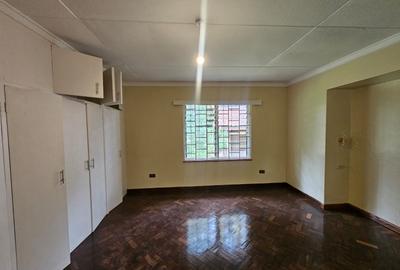 4 Bed House with En Suite in Thigiri - 2