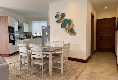 Serviced 2 Bed Apartment with En Suite in Parklands - 2