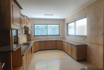 4 Bed Townhouse with En Suite at Westlands