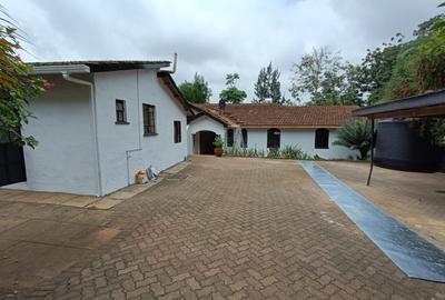 3 Bed House with En Suite in Loresho