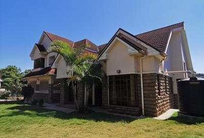 4 Bed House with En Suite in Rosslyn