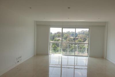 2 Bed Apartment with En Suite in Westlands Area