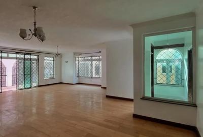 3 Bed Apartment with En Suite in Kilimani - 4